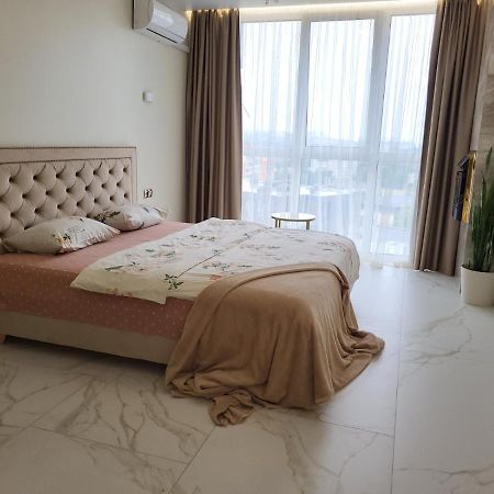 Prestige-Gold Daire Rivne Dış mekan fotoğraf